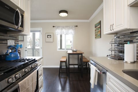 Bright dinning area. Extra chairs are provided if needed!