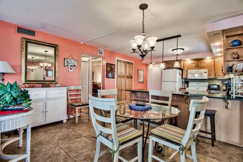 El Matador 410 - Alicia J Hollis Realtor Rentals - Free Beach Chairs