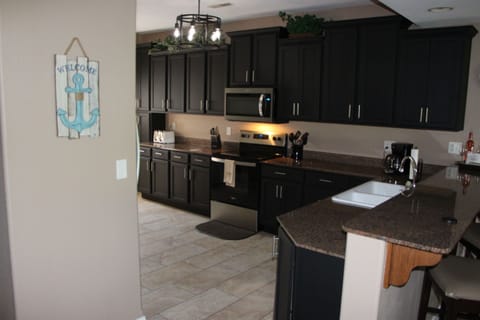 Take advantage of the comforts of home in our fully equipped kitchen