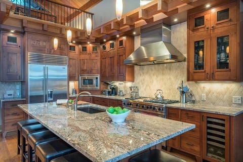 5-Telluride-Grand-Vista-Kitchen-Island-Reverse-LR.jpg