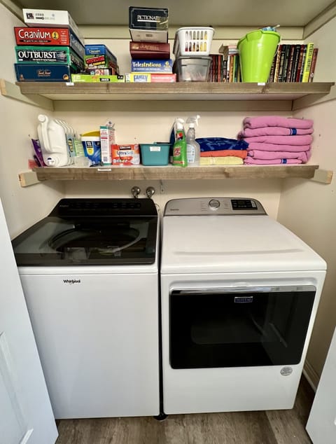 Large capacity washer/dryer