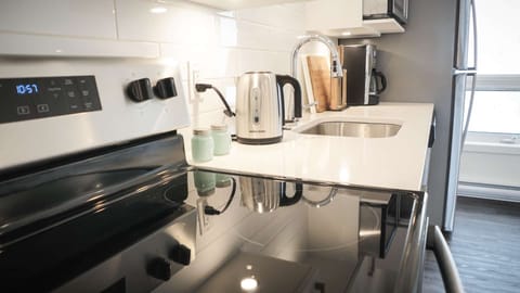 Microwave, dishwasher, coffee/tea maker