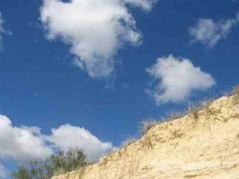 ⭐ 🐠⭐ Sandjunes Ocean View Sea Breeze 250m walk to beach House in Fraser Island