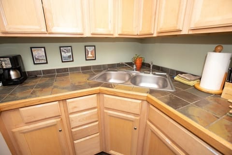 Full kitchen with setting for 4.