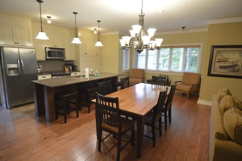 Open concept, great for family gatherings.