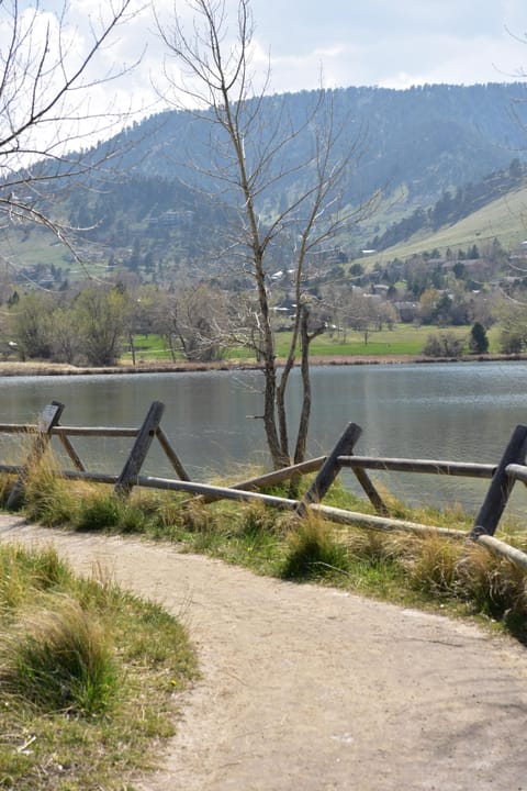 Our Townhome is all about the location. I min walk to Wonderland Lake Trail