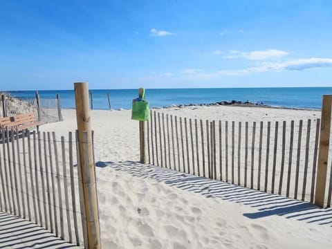 Beach nearby, beach towels