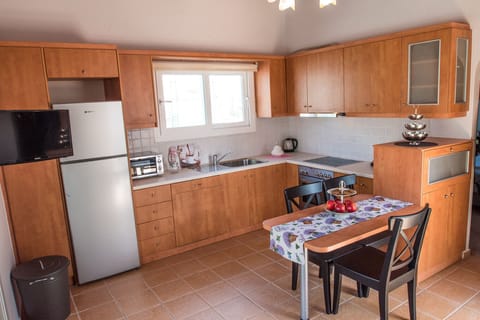 New Modern Apartment for 2,Chania, Fully equipped kitchen