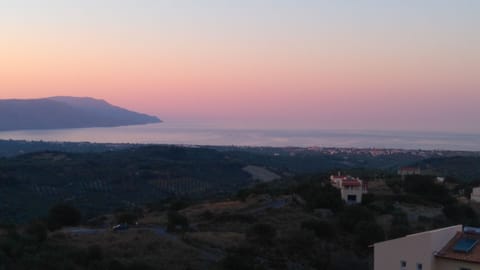 Dusk from the north balcony - view of the sunset