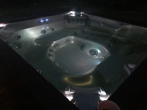 Jacuzzi Spa