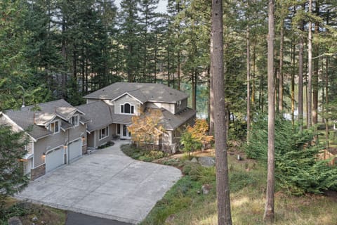 Roche Harbor Manor is located on Neil Bay