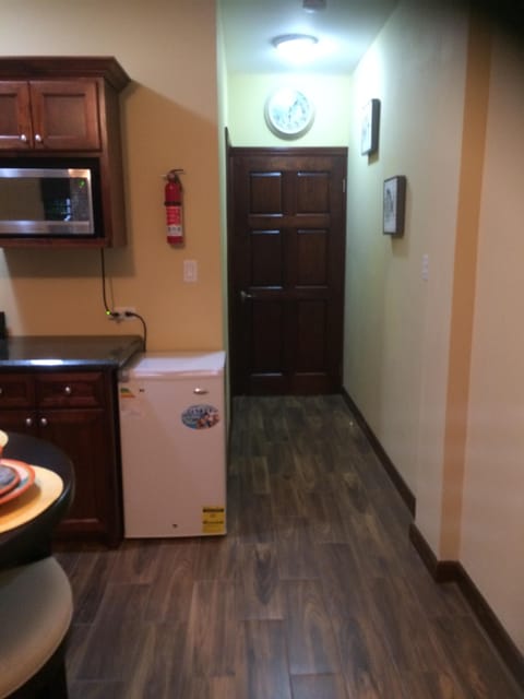 1 bedroom, in-room safe, iron/ironing board, cribs/infant beds