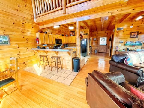 Open floor space for perfect for gatherings