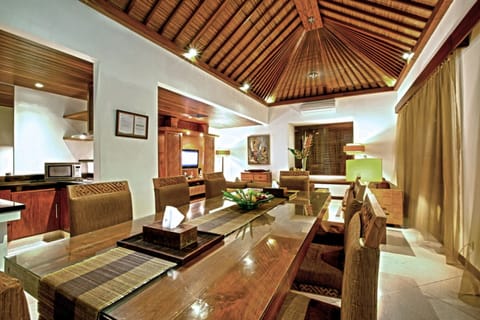 Perfectly Located 4 Bedroom Villa near beach, Sanur" Villa in Denpasar