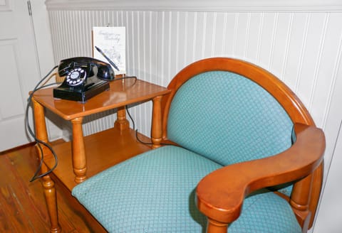 Antique furniture and decor mix with modern pieces to give a balanced feel