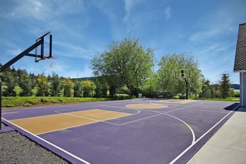 Sport court