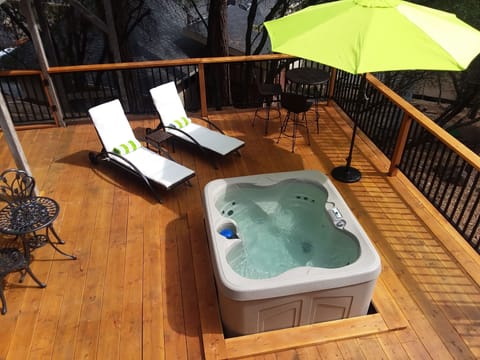 Lower deck and hot tub
