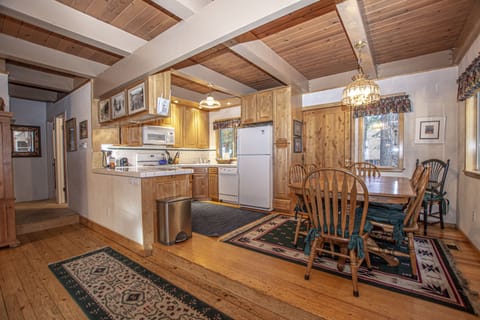 Willow Dining Area and Kitchen - Willow Dining Area and Kitchen