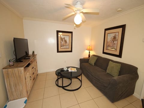 Living area | TV, DVD player, stereo, offices