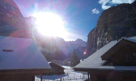 Penthouse with spectacular views.  Sleeps 8. Apartment in Lauterbrunnen