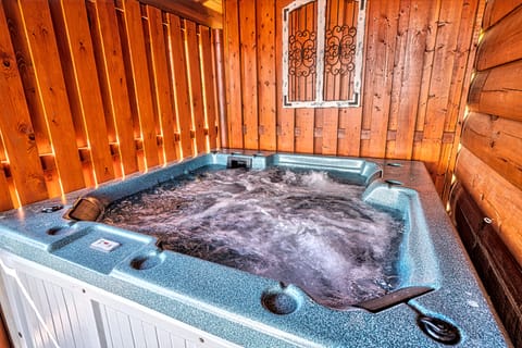 Indoor spa tub