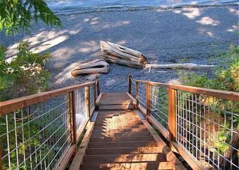 Stairs from property to beach. Newly redone as of May 2025.
**Use at your own risk.**
