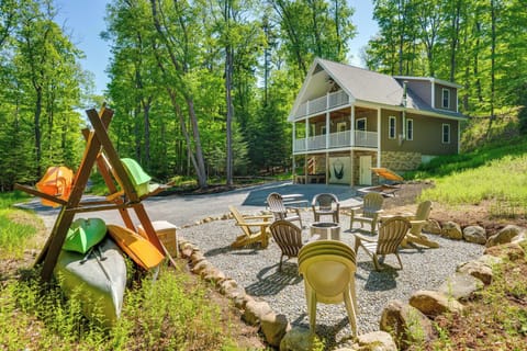 Old Forge Vacation Rental | 3BR | 1.5BA | 1,500 Sq Ft | Stairs Required