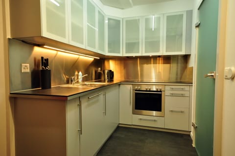 Newly installed kitchen. Fully equipped for catering 12.