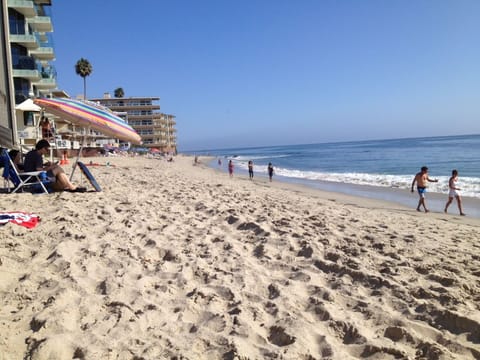 Beach | Beach nearby, sun loungers, beach towels