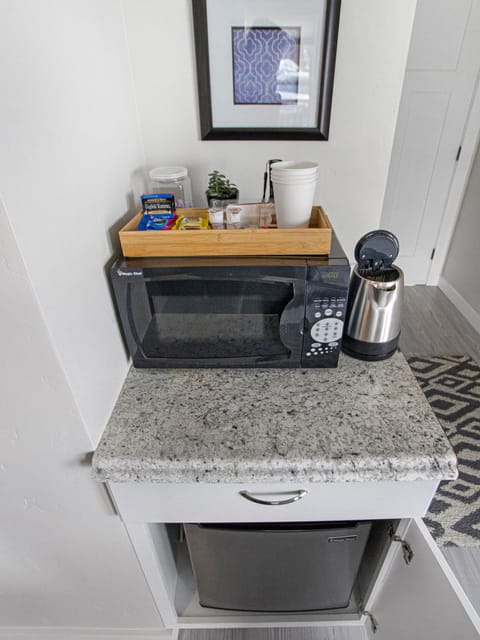 Enjoy the minifridge, microwave, water boiler at Cannery Inn

A welcome pack of coffee, tea and snacks are made available upon check in.