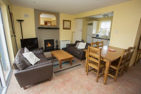 Willow Grove Holiday Cottage No. 3, Grangewood Holiday Homes, Rosslare Strand County Wexford