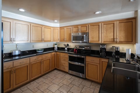 Star Harbor 15 Kitchen Stove - Star Harbor 15 Kitchen Stove