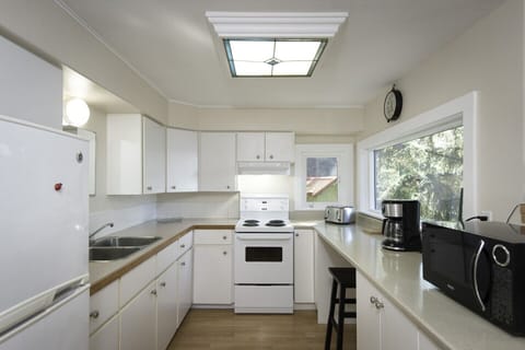 Our fully equipped kitchen.