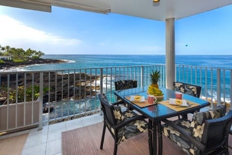 Come relax on your ocean view lanai.  Feel the spirit of Aloha.