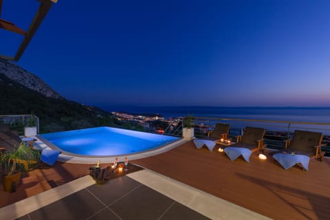 Pool | Outdoor pool, a heated pool