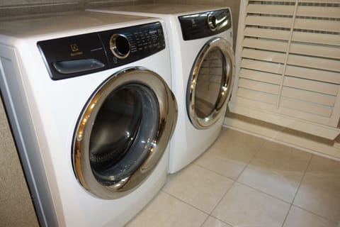 Front loader Washer and Dryer