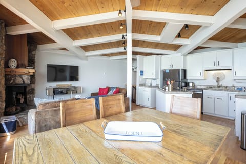 Star Harbor 10 Dining Area Living Area Kitchen - Star Harbor 10 Dining Area Living Area Kitchen