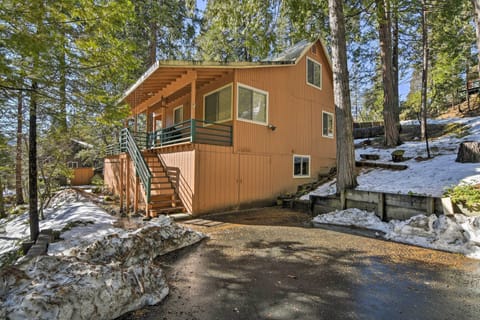Retreat to this Mi-Wuk Village vacation rental cabin in the mountains of Cali!