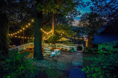 Upper patio area, all outdoor areas are lit for night time use.