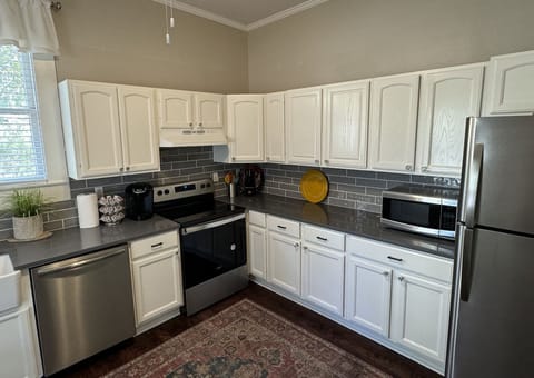 Newly Renovated Kitchen
