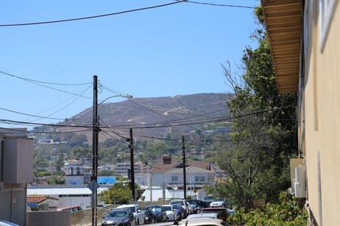 Kitchen, view and walkway to Laguna Beach city