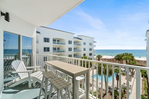 Private Balcony with Gulf Views!