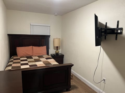 In-room safe, desk, iron/ironing board, free WiFi