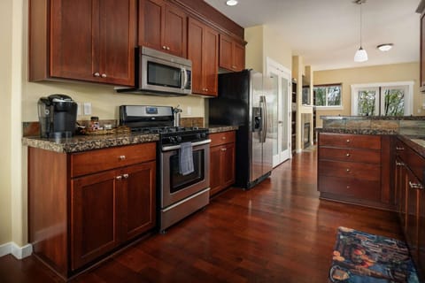 This house was awesome! It felt like home. Nicely decorated and clean.  -Angela