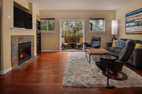 Welcome to the Lizzie Court. We hope we get to host you at this charming Portland rental. Please reach out with any questions.