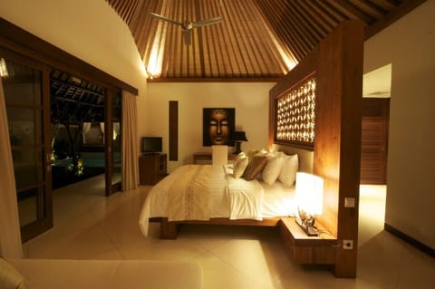 Master Bedroom with teak wood balinese furniture