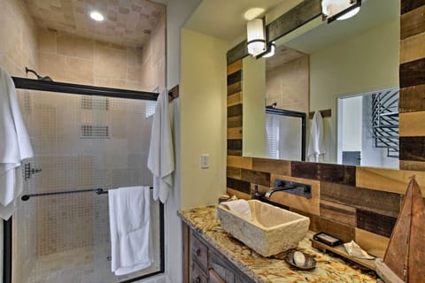 Full Bathroom | Linens & Towels