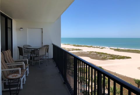 Breathtaking balcony views of Sand Key Beach in Clearwater, FL! - Breathtaking balcony views of Sand Key Beach in Clearwater, FL! Come stay with us and enjoy beach front views and waterfront views from almost every room in this condo!