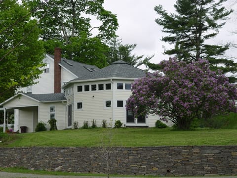 Octagonal kitchen from outside in the Spring