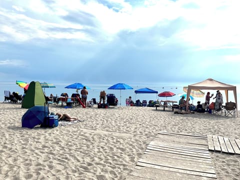 Beach nearby, sun loungers